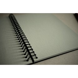 Скетчбук Memorandum DOT BOOK A4 (в точку)